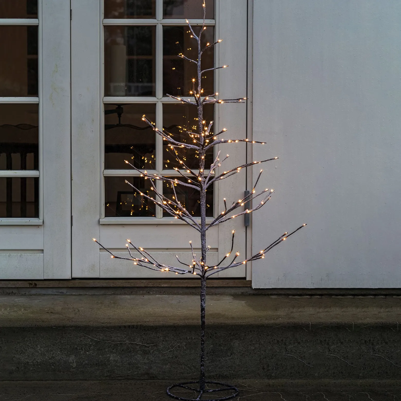 Alex LED-puu lumisella ilmeellä, korkeus 120 cm