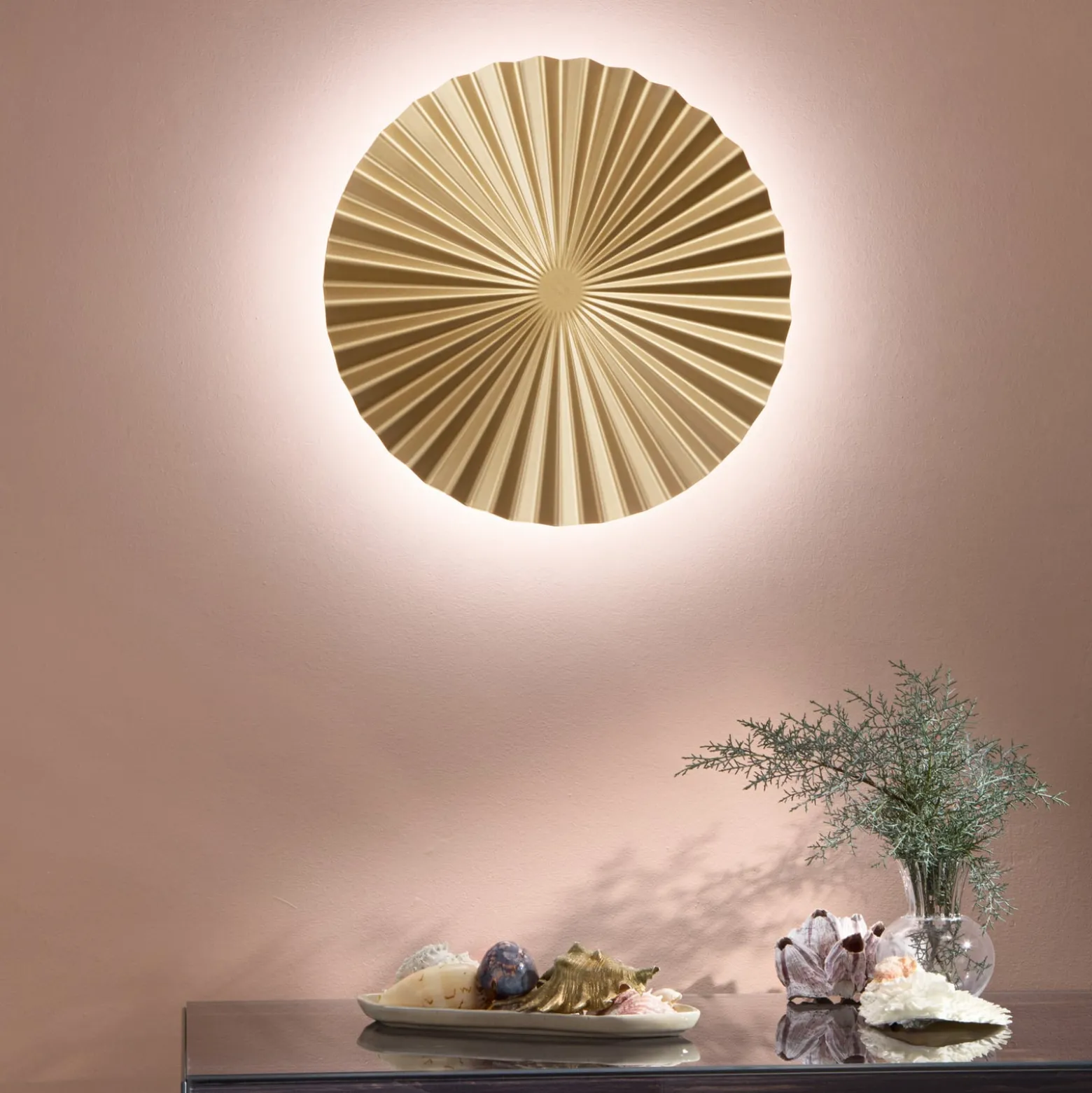 Anadara-LED-seinävalaisin, kullanvärinen, Ø 50 cm, metalli, CCT