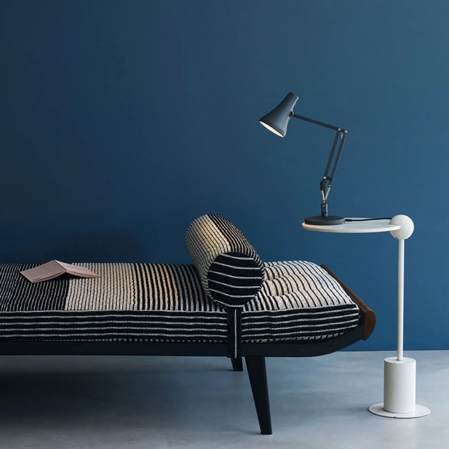 Anglepoise 90 Mini Mini LED-pöytälamppu teräs sininen