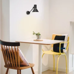 Anglepoise Type 80 W2 -seinävalaisin, mattamusta