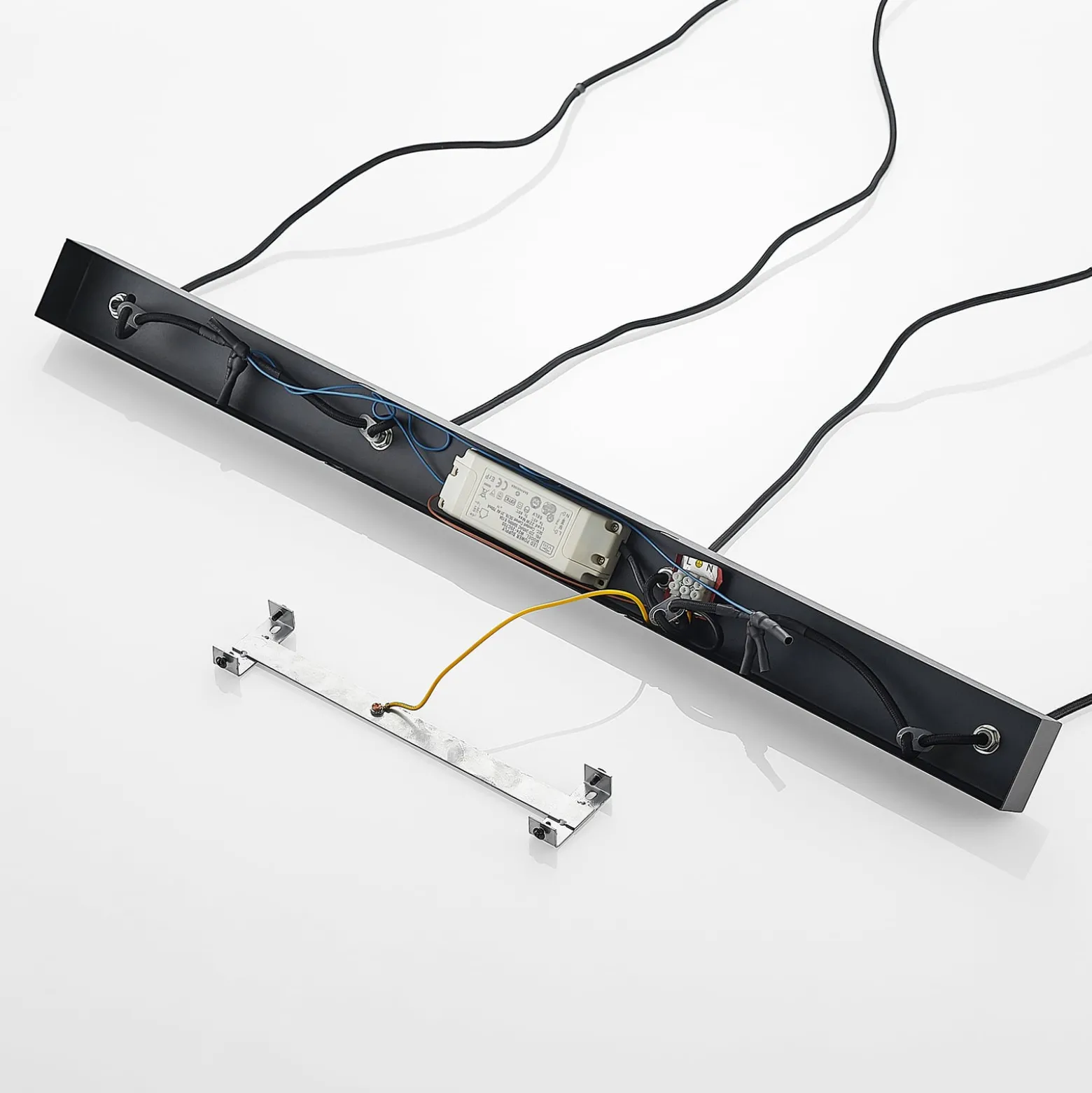 Arcchio Kammeron LED-riippuvalaisin, musta, metalli, 80 cm