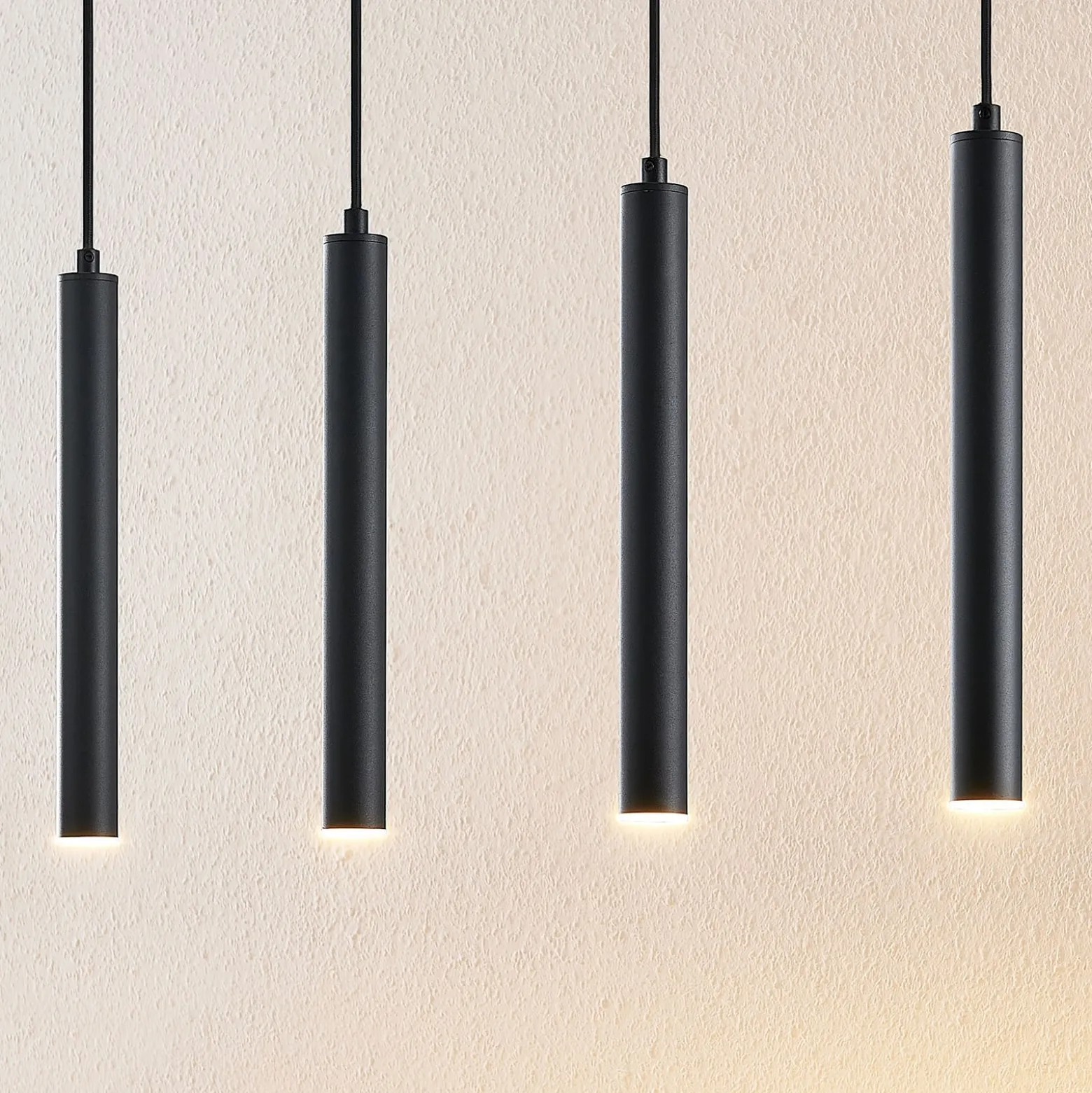 Arcchio Kammeron LED-riippuvalaisin, musta, metalli, 80 cm
