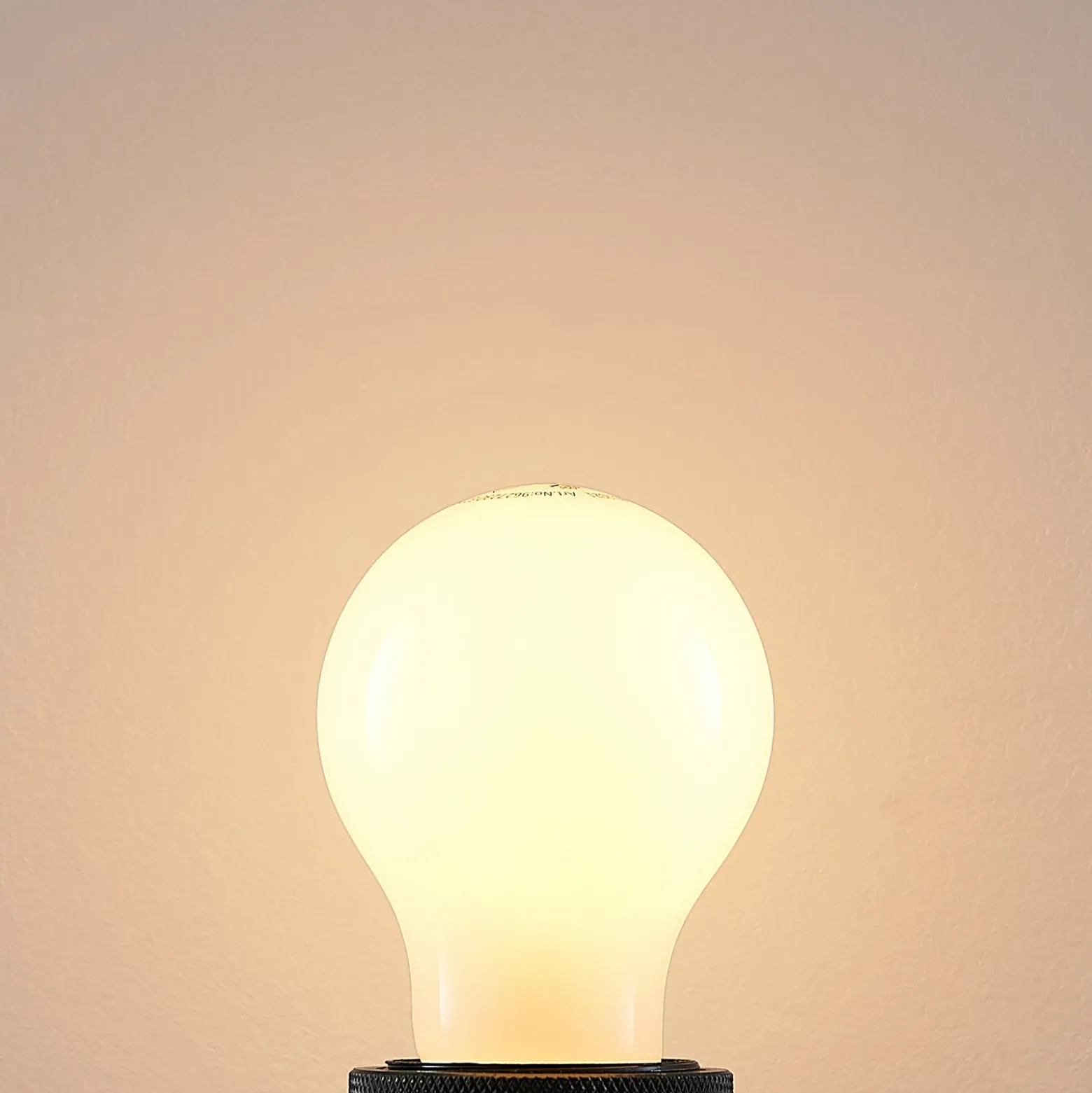 Arcchio LED-lamppu A60, E27, 6 W, 2 700 K, opaalilasi, himmennettävä