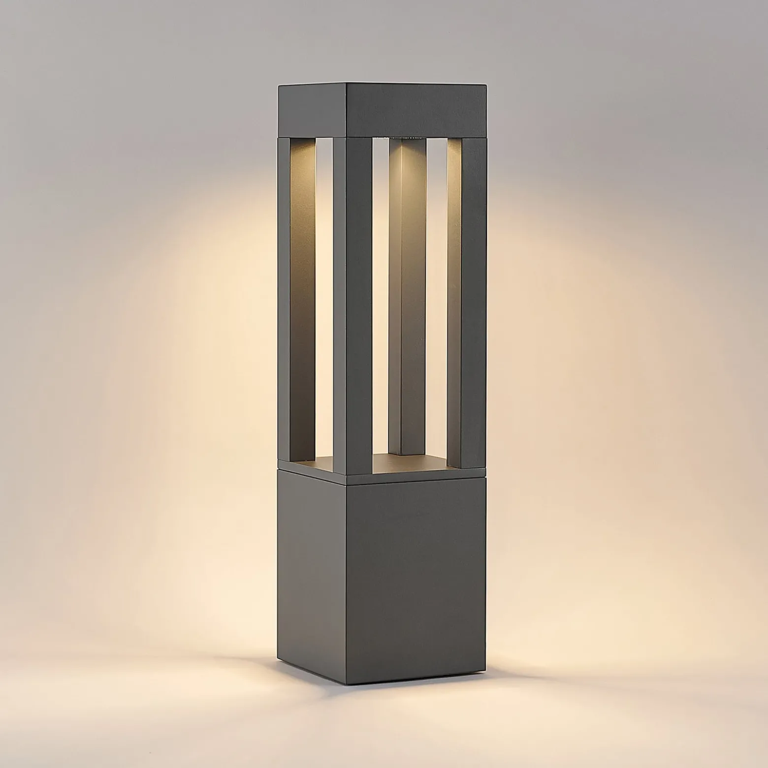 Arcchio LED-pylväsvalaisin Lienna, 60 cm, harmaa, metalli, IP65