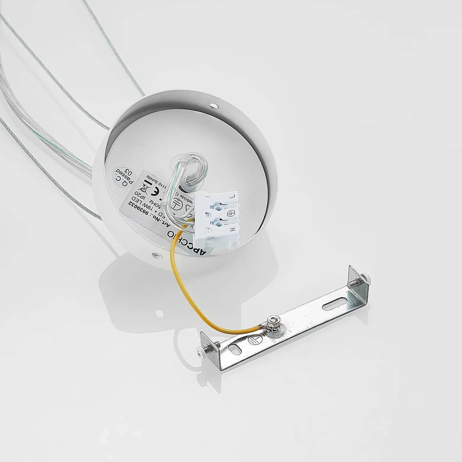 Arcchio LED-riippuvalaisin Vanida, valkoinen, Ø 60 cm, ylös/alas -valaisin