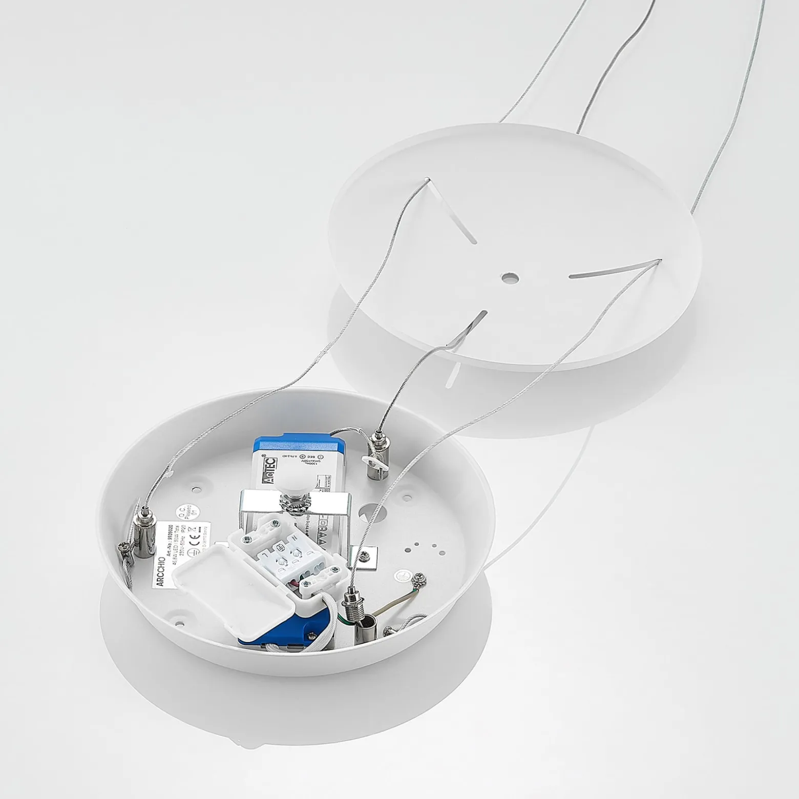 Arcchio LED-riippuvalaisin Vivy, Ø 58 cm, valkoinen, metalli