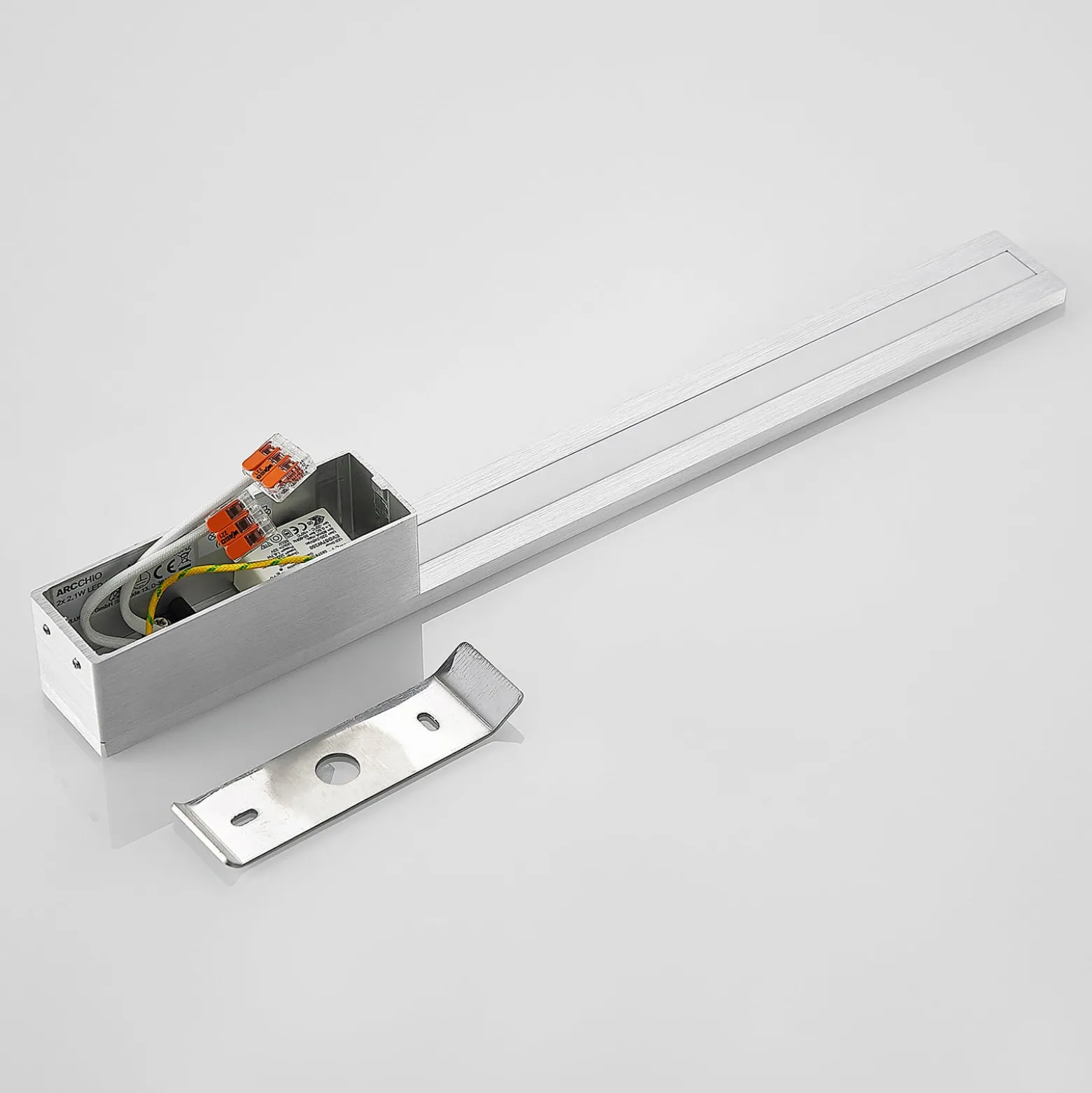 Arcchio LED-seinävalaisin Ivano, korkeus 43 cm, harjattua alumiinia