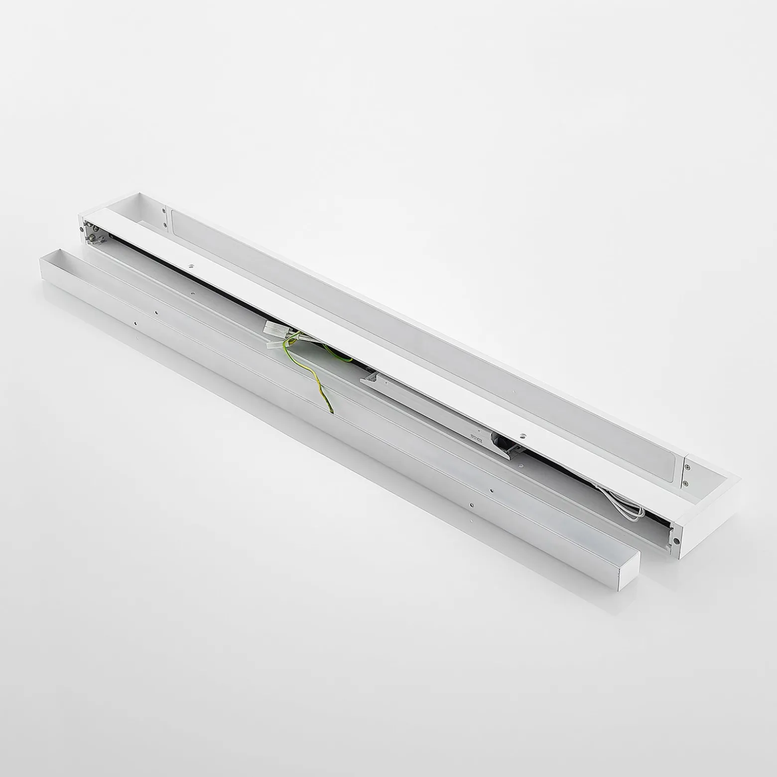 Arcchio LED-seinävalaisin Jora, 90 cm, valkoinen, kääntyvä, IP44