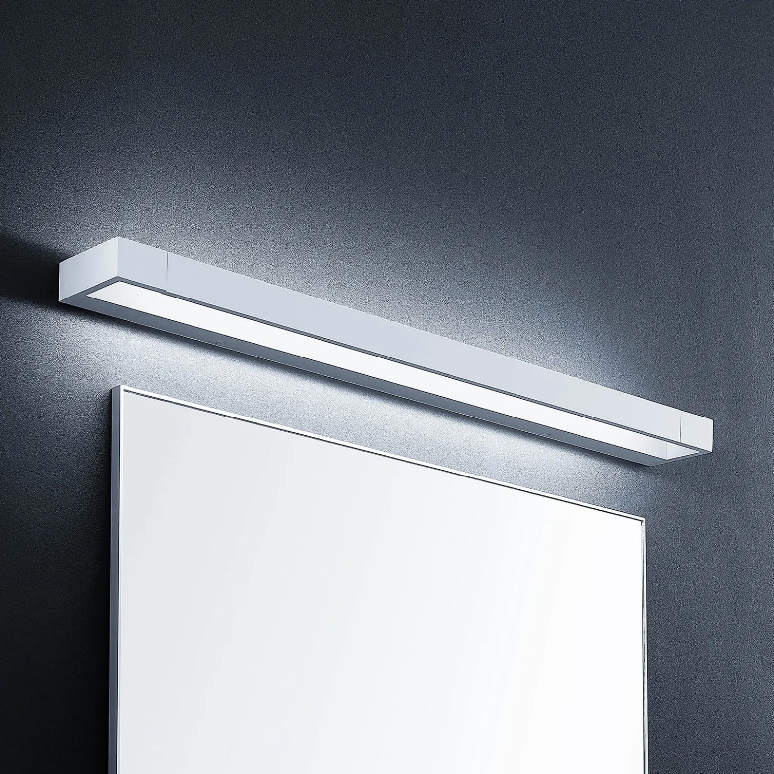Arcchio LED-seinävalaisin Jora, 90 cm, valkoinen, kääntyvä, IP44