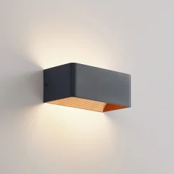 Arcchio LED-seinävalaisin Karam, 20 cm, musta, metalli, ylös/alas -valaisin