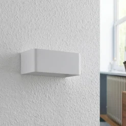 Arcchio LED-seinävalaisin Karam, 20 cm, valkoinen, metalli, ylös/alasvalo