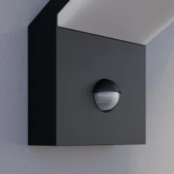 Arcchio LED-ulkoseinävalaisin Yolena, anturi, antrasiitti, alumiini