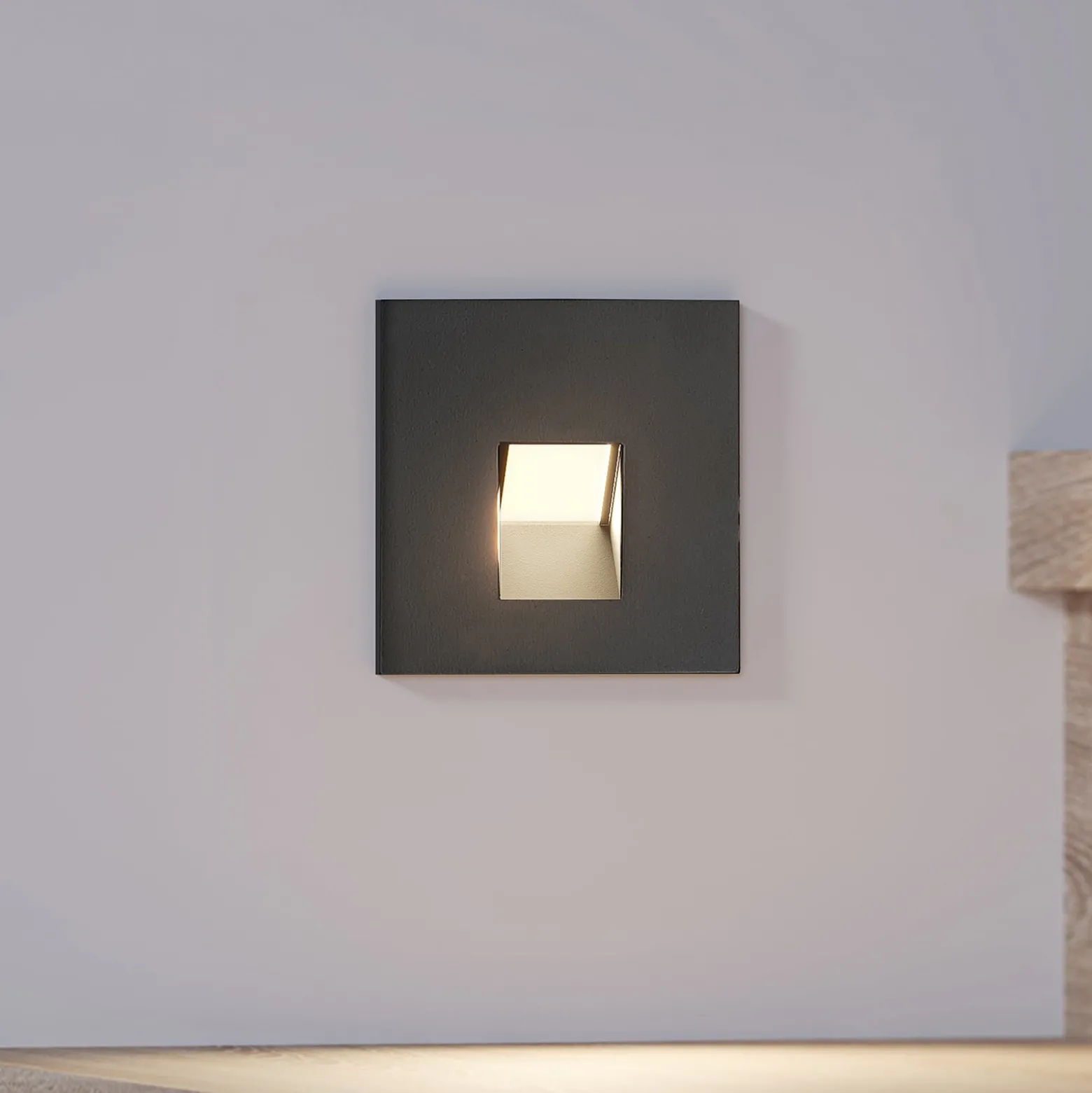 Arcchio LED uppoasennusvalaisin Vexi, 7,5 cm x 7,5 cm, musta, CCT
