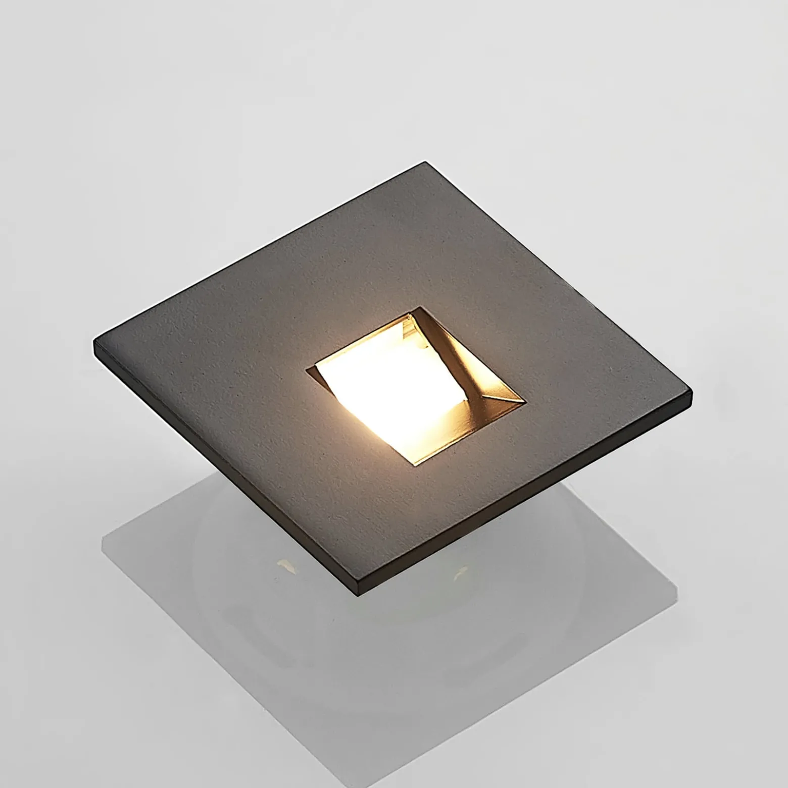 Arcchio LED uppoasennusvalaisin Vexi, 7,5 cm x 7,5 cm, musta, CCT