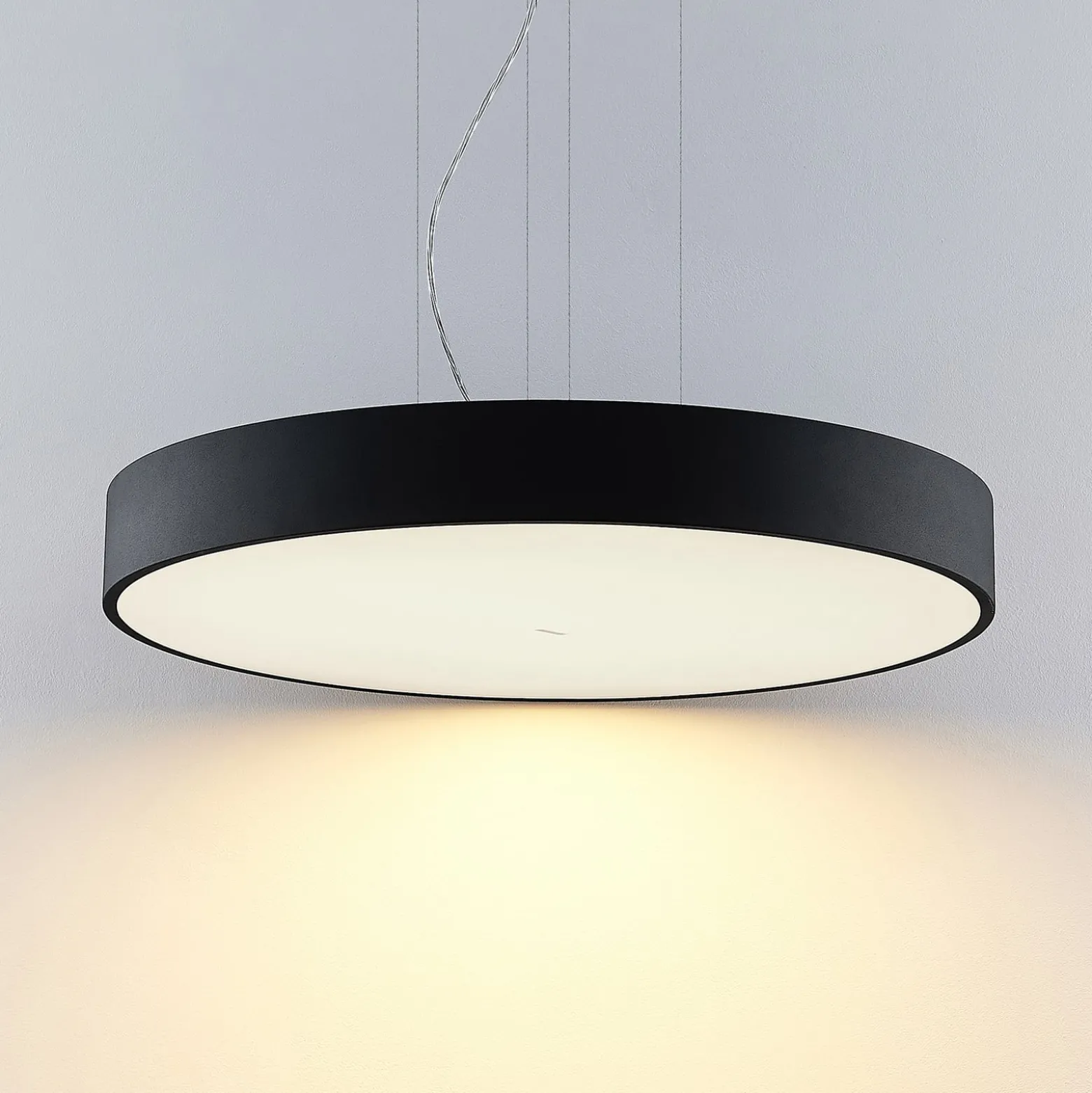Arcchio Noabelle -LED-riippuvalaisin, musta, 80 cm
