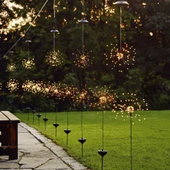 Aurinkokäyttöinen Firework-LED-riippuvalaisin