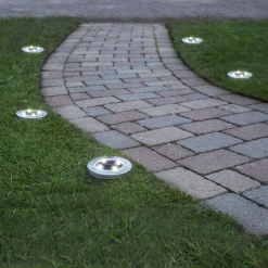 Aurinkokäyttöinen Lawnlight-LED-lamppu maapiikillä