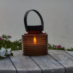 Aurinkokäyttöinen LED-valaisin Aston Jar, korkeus 16 cm, keltainen/ruskea, IP44