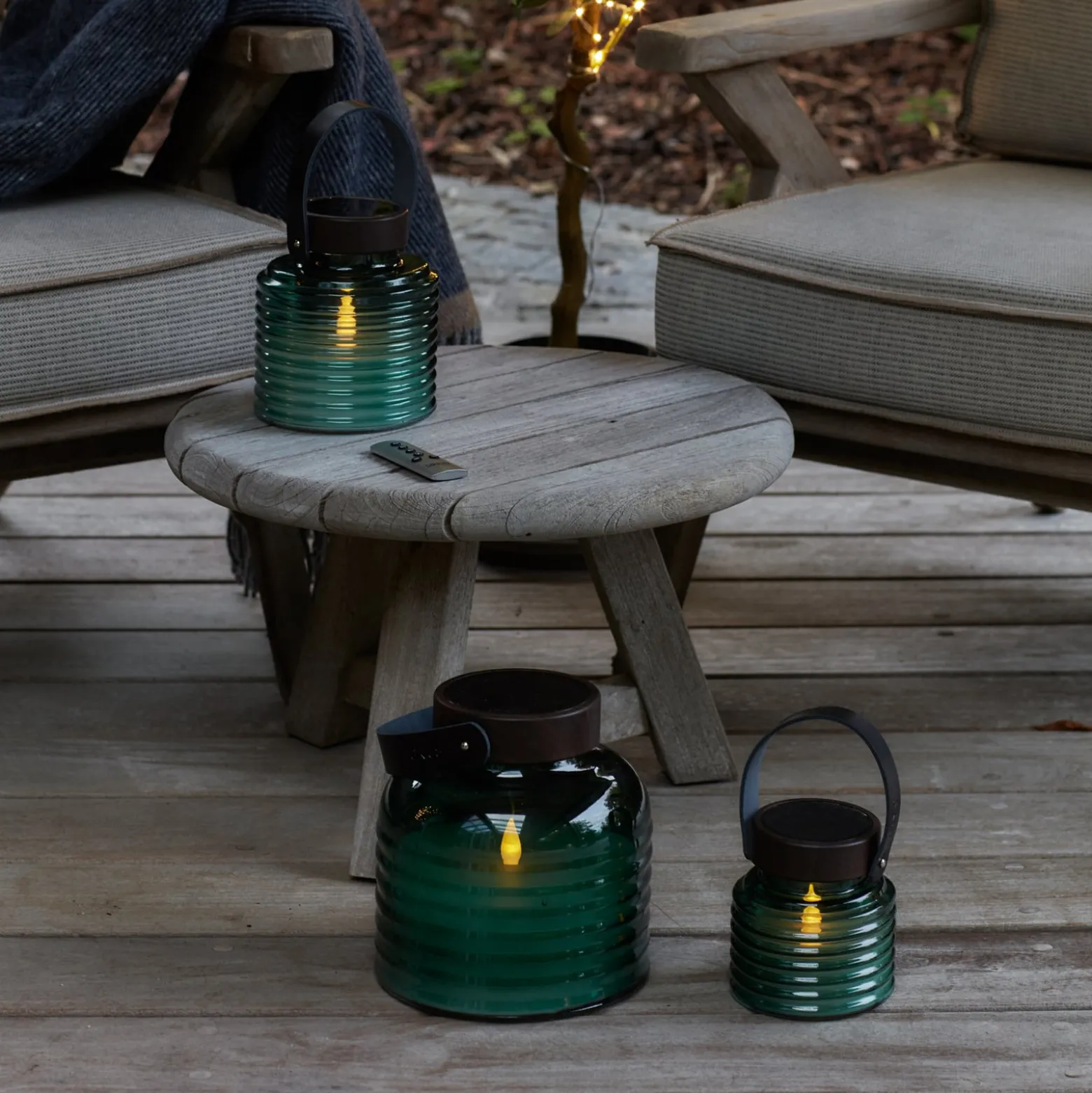Aurinkokäyttöinen LED-valaisin Aston Jar, korkeus 12 cm, vihreä/ruskea, IP44