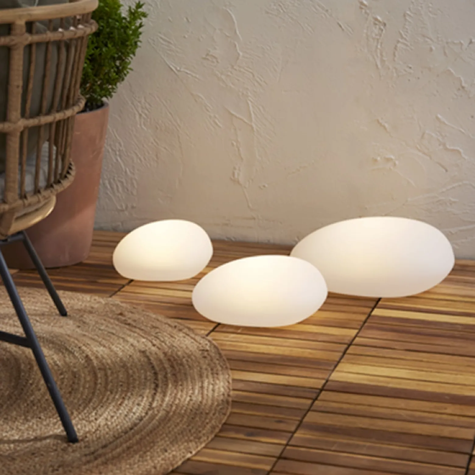 Aurinkokäyttöinen LED-valaisin GLOBY, valkoinen, 24,5 cm, muovi, IP44