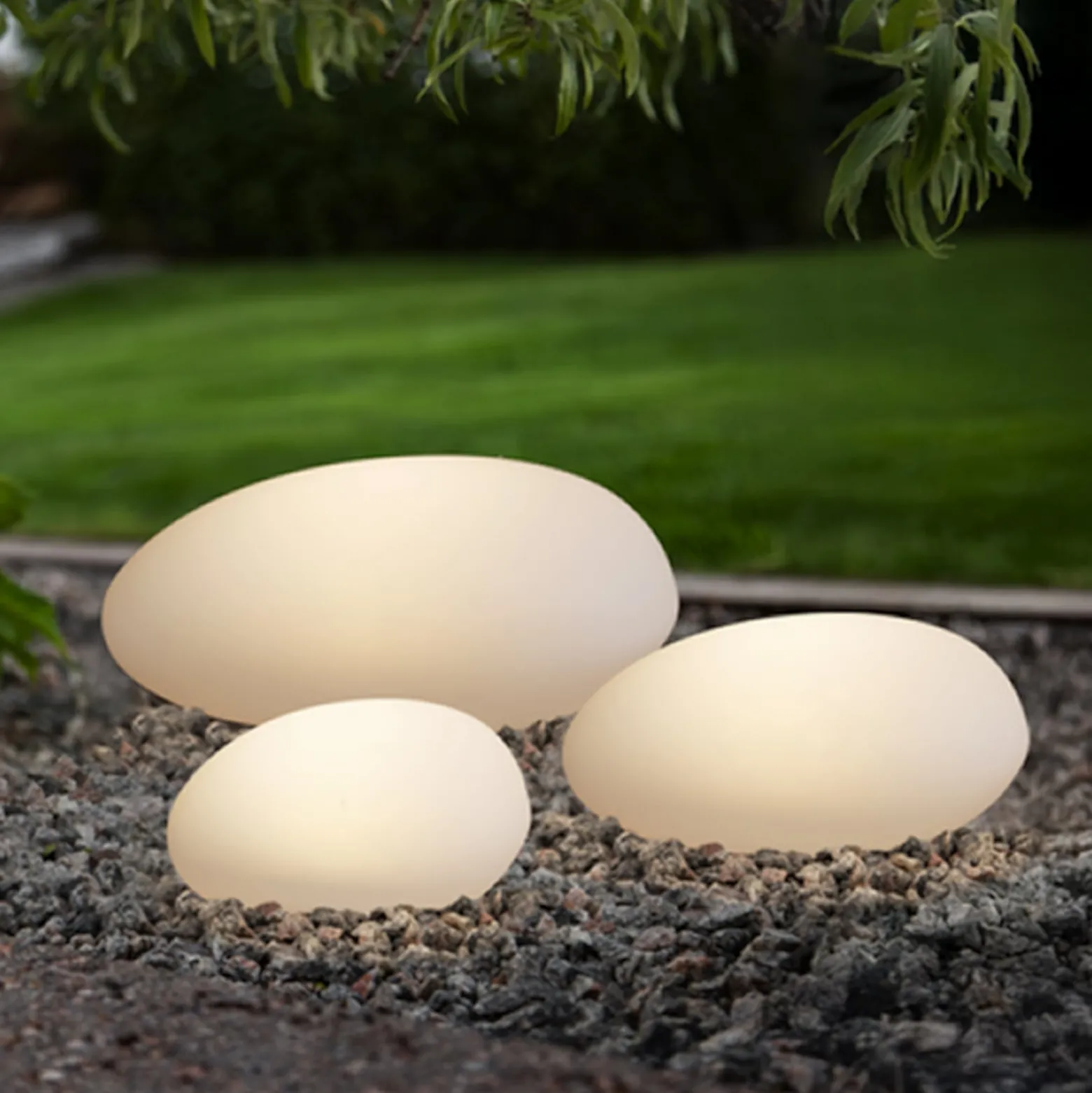 Aurinkokäyttöinen LED-valaisin GLOBY, valkoinen, 24,5 cm, muovi, IP44