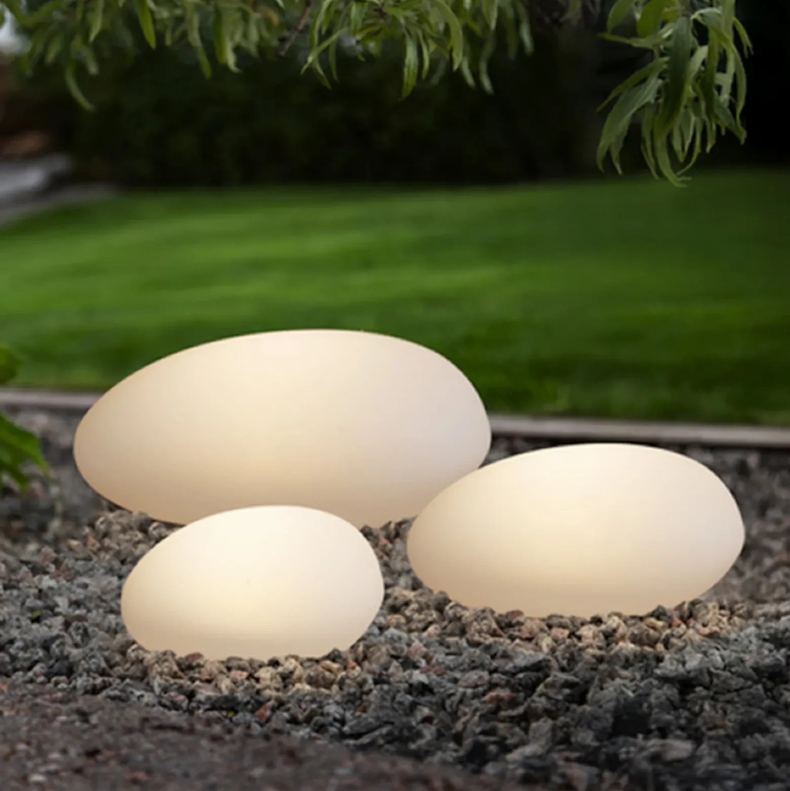 Aurinkokäyttöinen LED-valaisin GLOBY, valkoinen, 24,5 cm, muovi, IP44