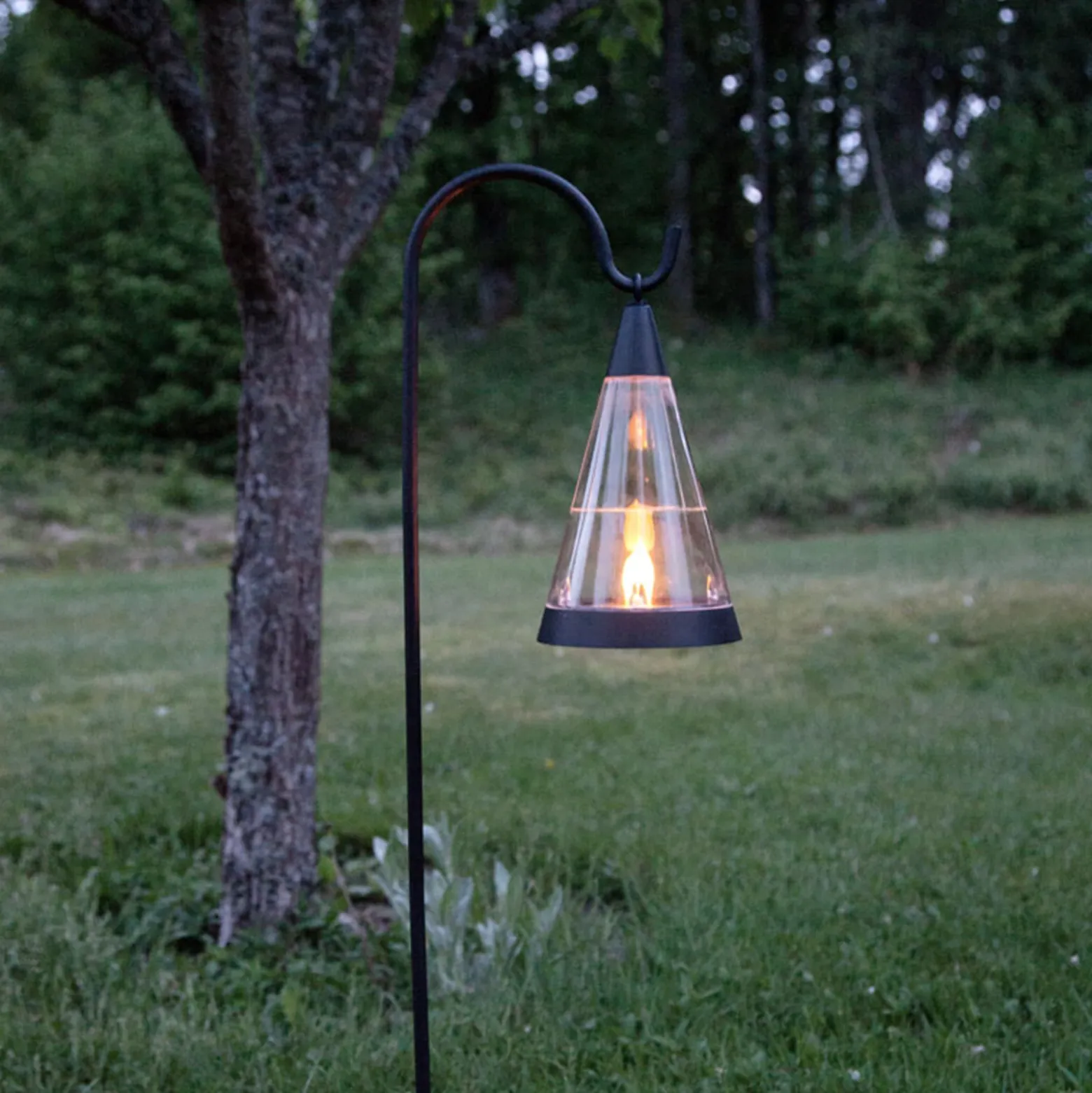 Aurinkokäyttöinen Pisa-LED-lamppu 3 in 1 maapiikki