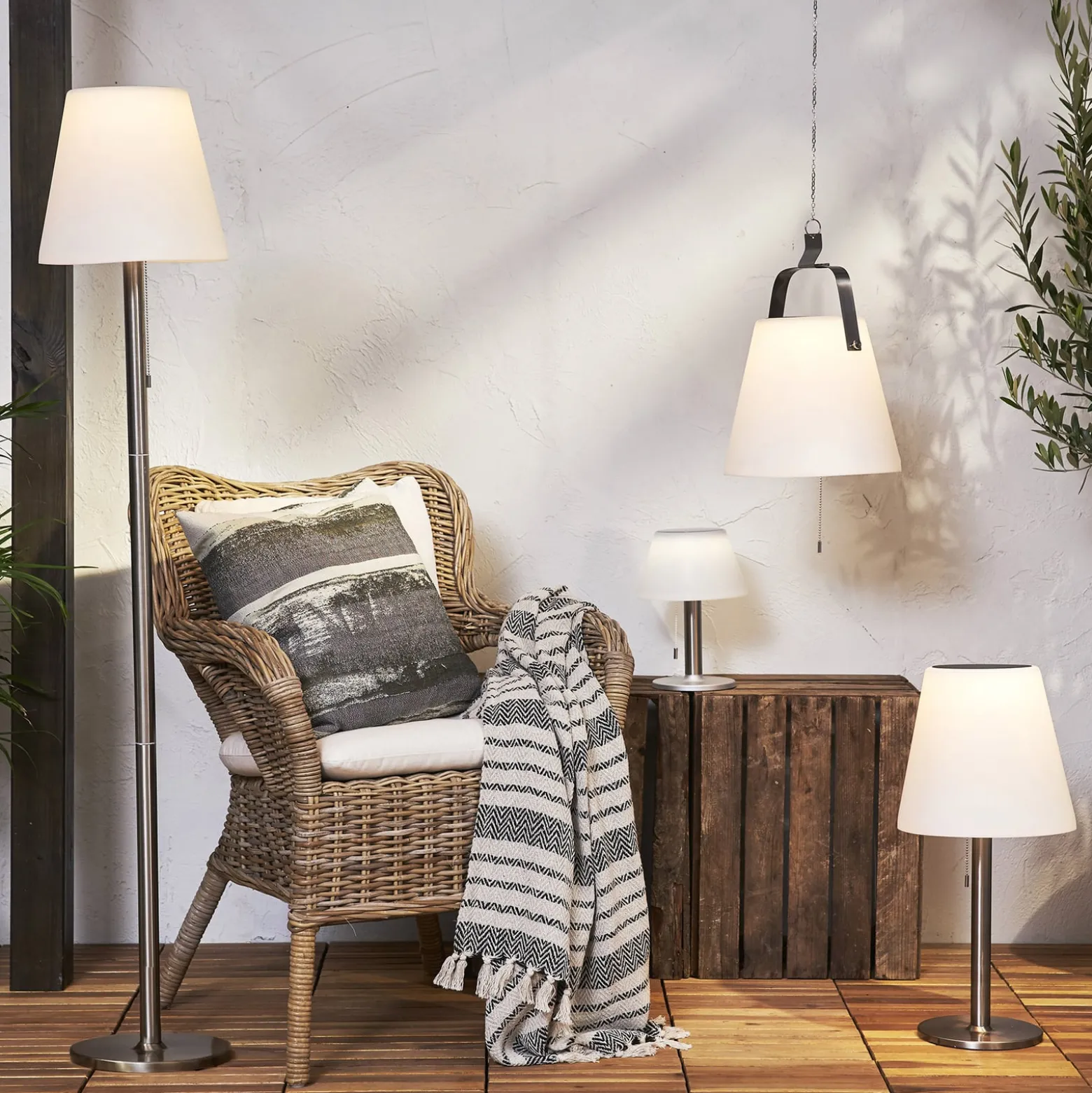 Aurinkokäyttöinen Solia-LED-riippuvalaisin Ø 28 cm