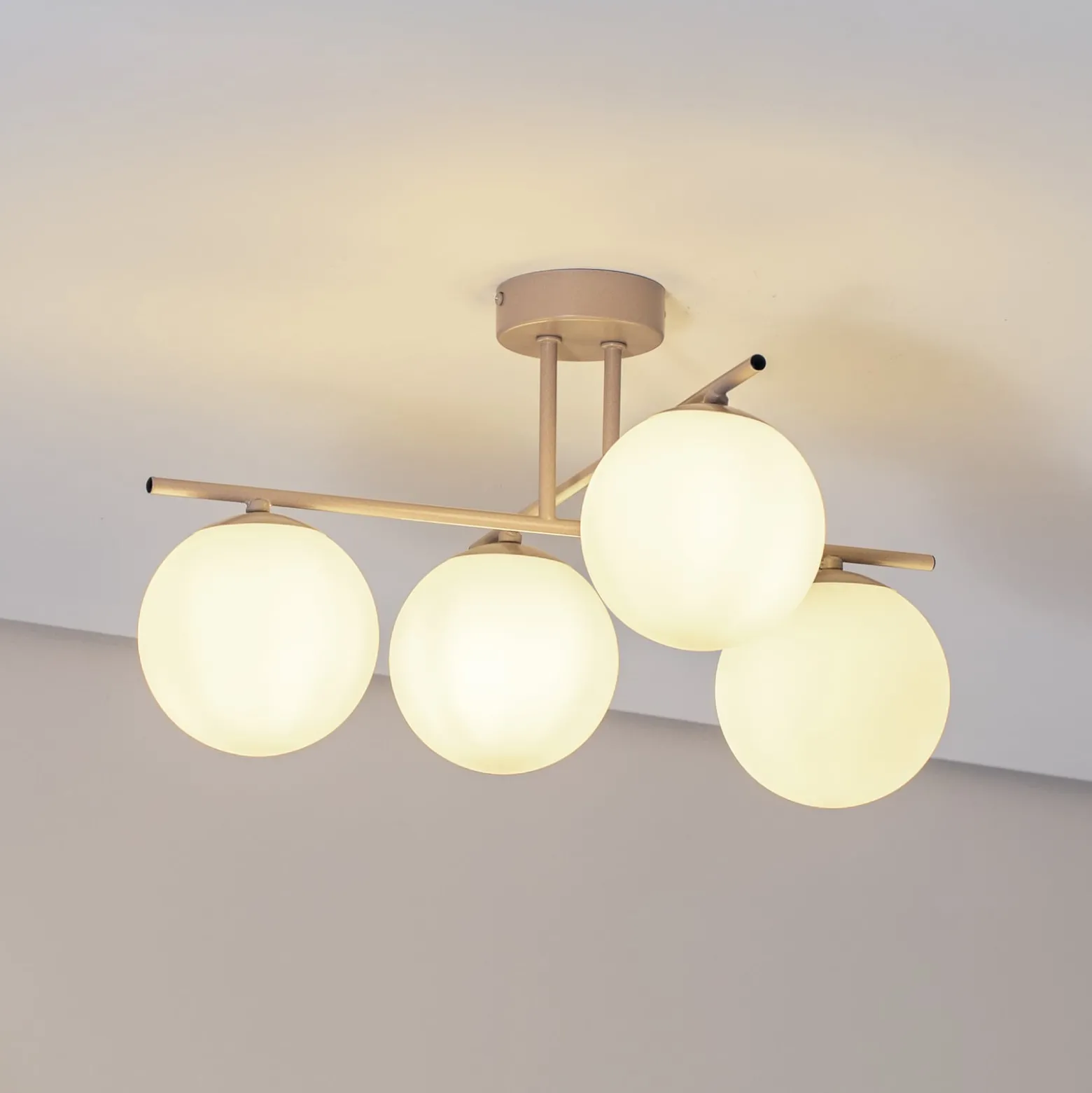 Aurora kattovalaisin, beige, Ø 50 cm, 4-lamppuinen, lasi, E14