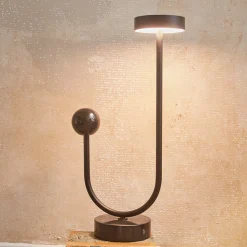 AYTM LED-pöytävalaisin Grasil, musta, marmori, korkeus 56 cm