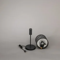 Bottle LED-ladattava pöytävalaisin, musta, alumiini, IP54, himmennin,