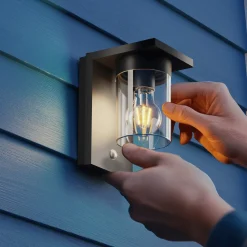 Calex Solar LED-ulkoseinävalaisin Asti, anturi, IP44, musta
