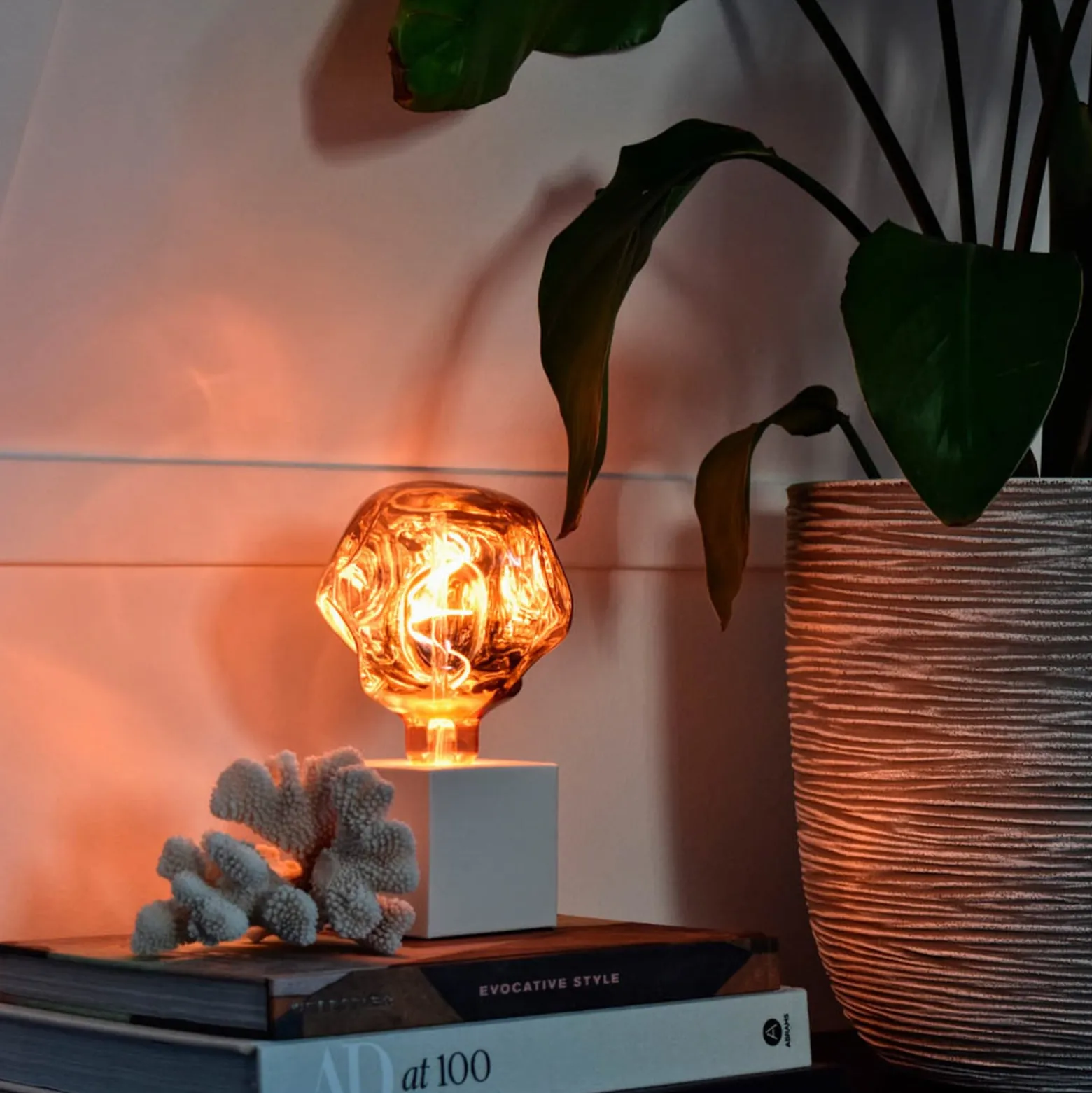 Calex XXL Organic Neo LED E27 4W G125 him. roosa
