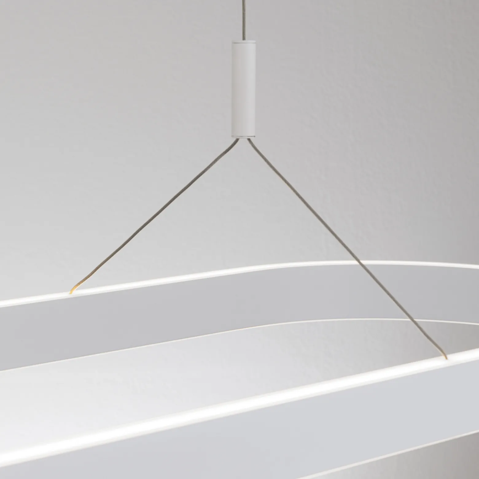 Carrara LED-riippuvalaisin, valkoinen, korkeussäädettävä, CCT