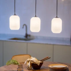 Cava-riippuvalaisin, teräksenvärinen, kolmivalaisin, lasi