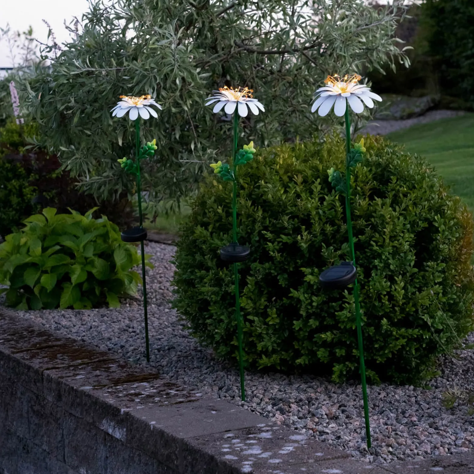 Daisy-LED-aurinkovalo, päivänkakkaran muotoinen
