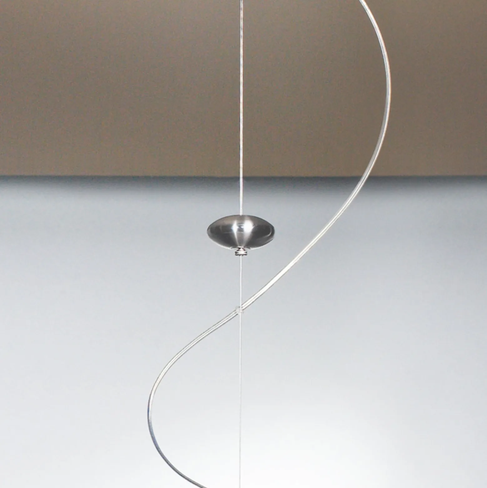 Design-riippuvalaisin AIH 28 cm kiiltävänvalkoinen