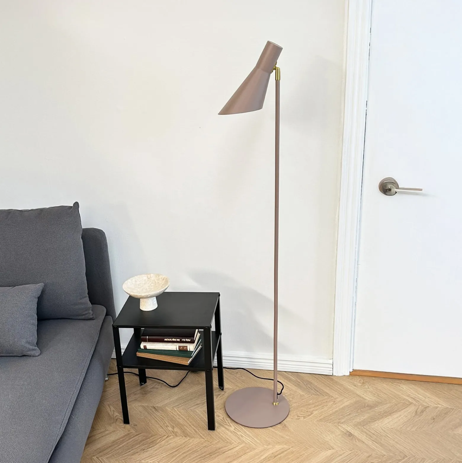 Dyberg Larsen DL12 maavalaisin, beige/messinki, 139 cm, metalli