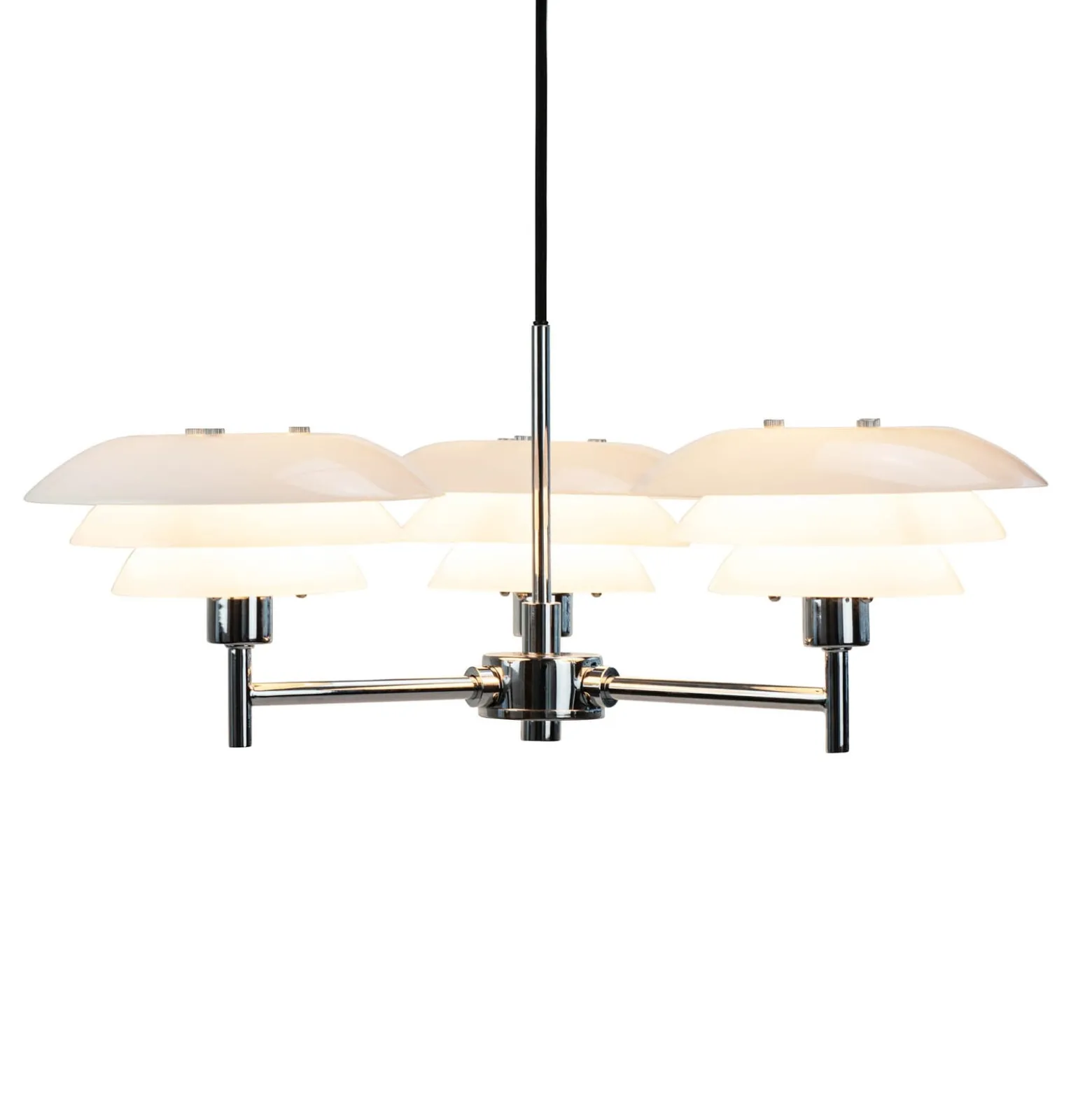 Dyberg Larsen kattokruunu DL20, opaali/kromi, Ø 50 cm, 3-valo.