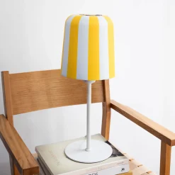 Dyberg Larsen pöytävalaisin Gry, keltainen/valkoinen, korkeus 49,5 cm