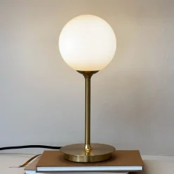 Dyberg Larsen pöytävalaisin Sia, opaali/messinkinvärinen, korkeus 12 cm