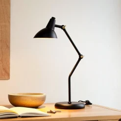 Dyberg Larsen pöytävalaisin Vela, musta, korkeus 45 cm