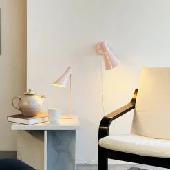 Dyberg Larsen seinävalaisin DL12, vaaleanpunainen, kaapeli, E27, metalli