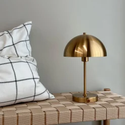 Dyberg Larsen Stockholm ladattava pöytävalaisin, antiikkimessinki