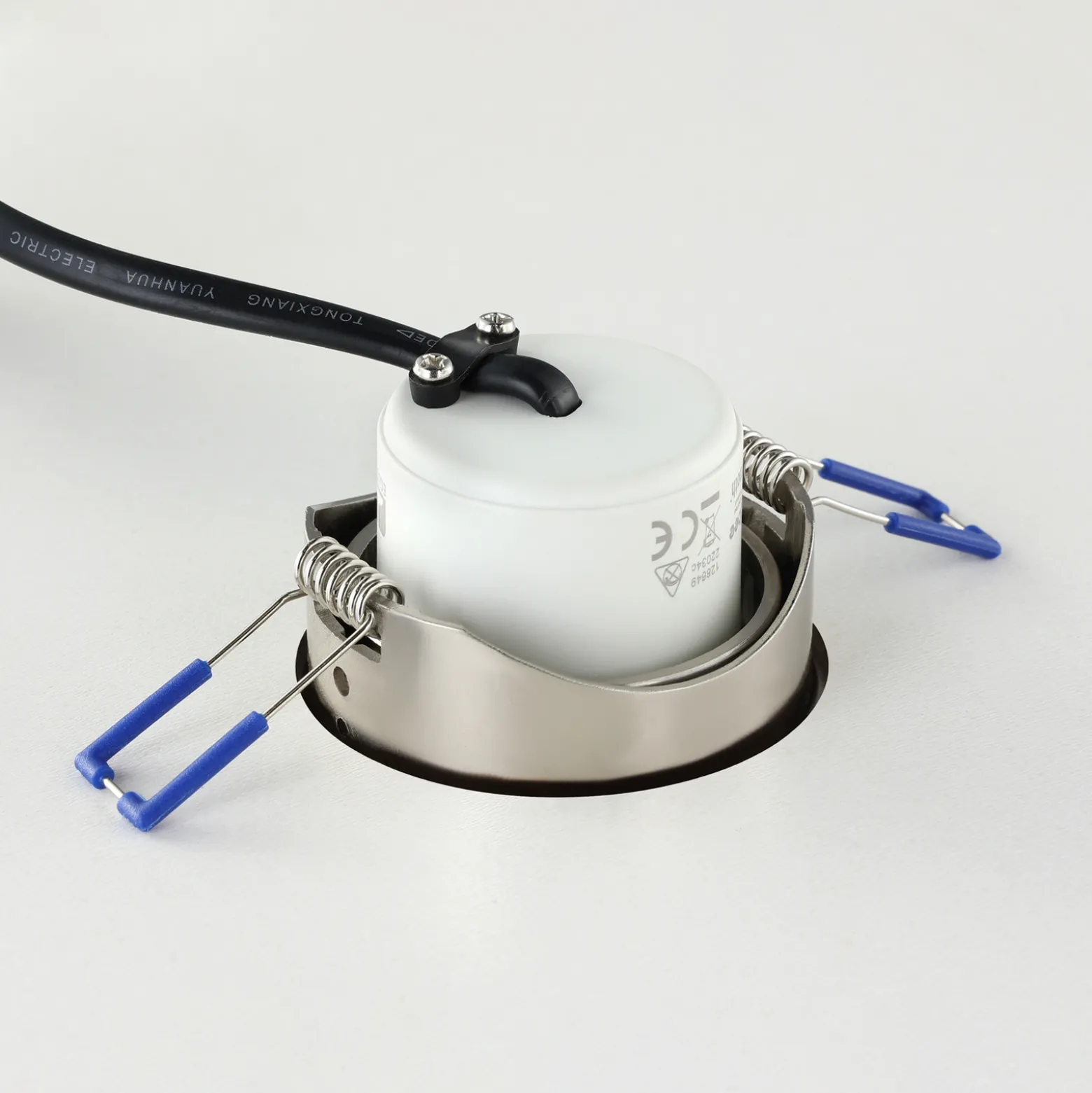 EGLO connect Saliceto-Z -LED-uppovalo, alumiini