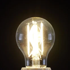 E27 LED-filamenttilamppu 7W 806lm 2700K kirkas 3x