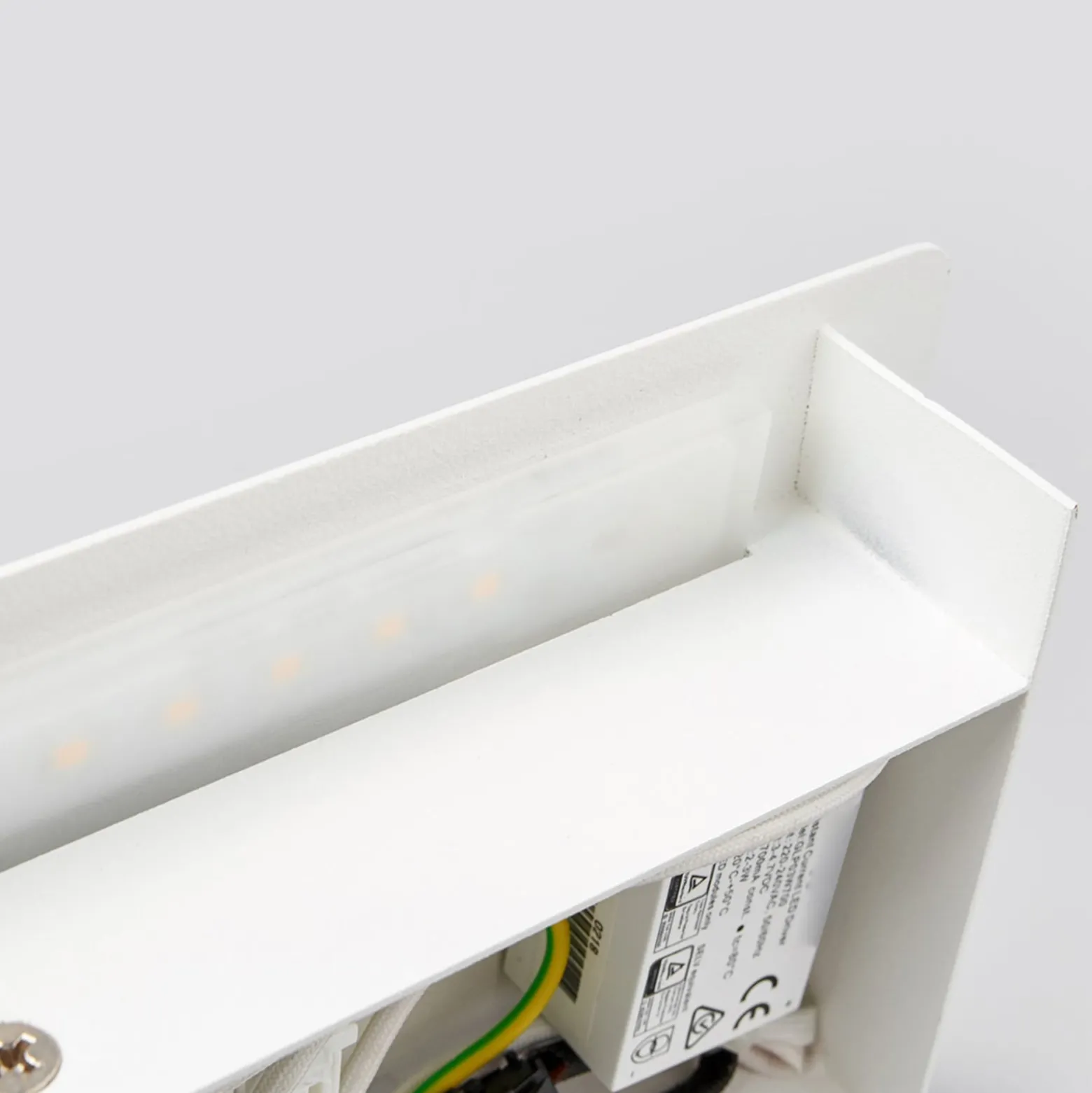 Elske LED-seinävalaisin lukuvalolla