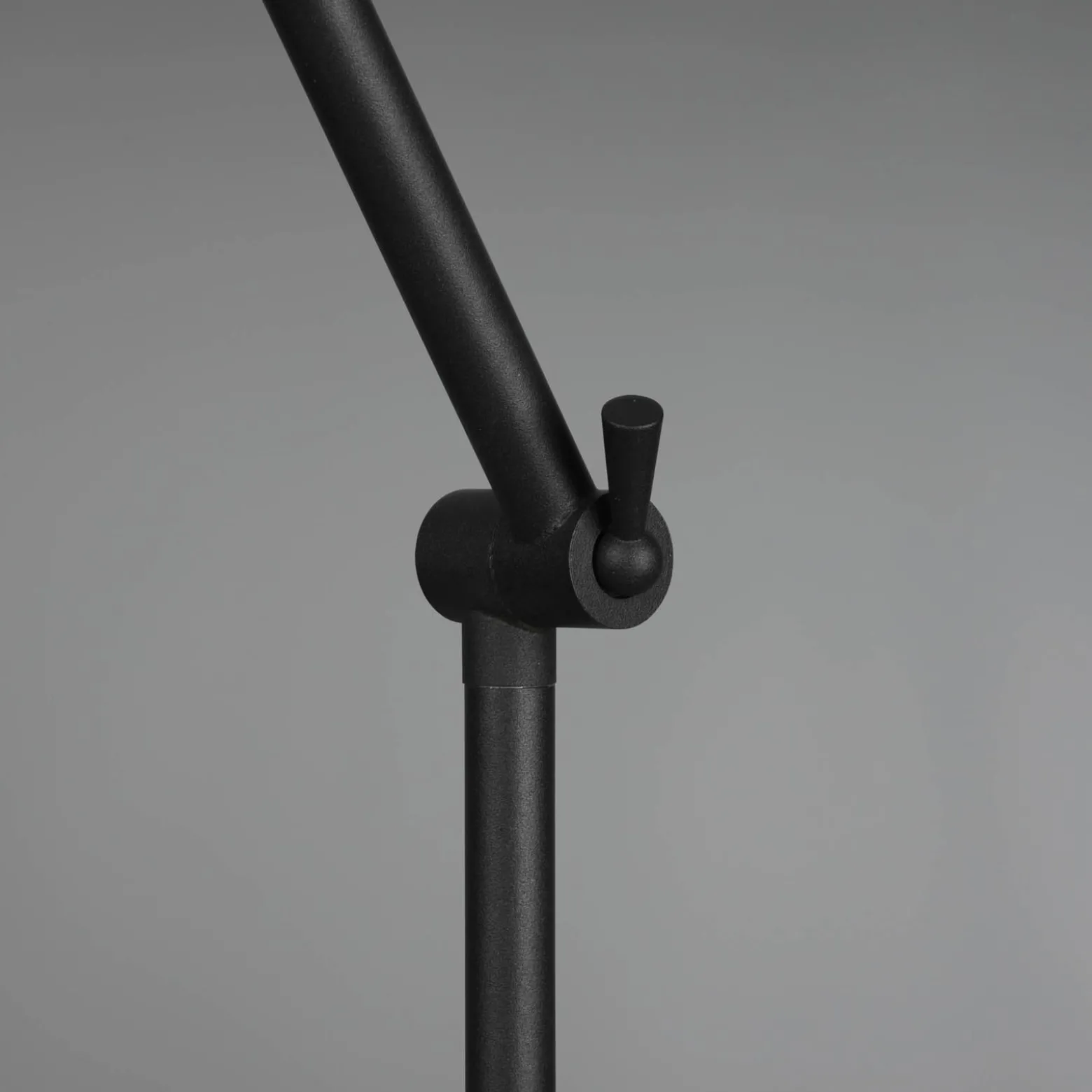Enzo-lattiavalo, korkeus 150 cm, musta
