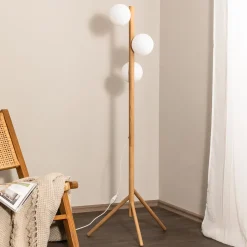 Estera lattiavalaisin, opaalilasi, puurunko, 132 cm, 3-valo, 3 valoa