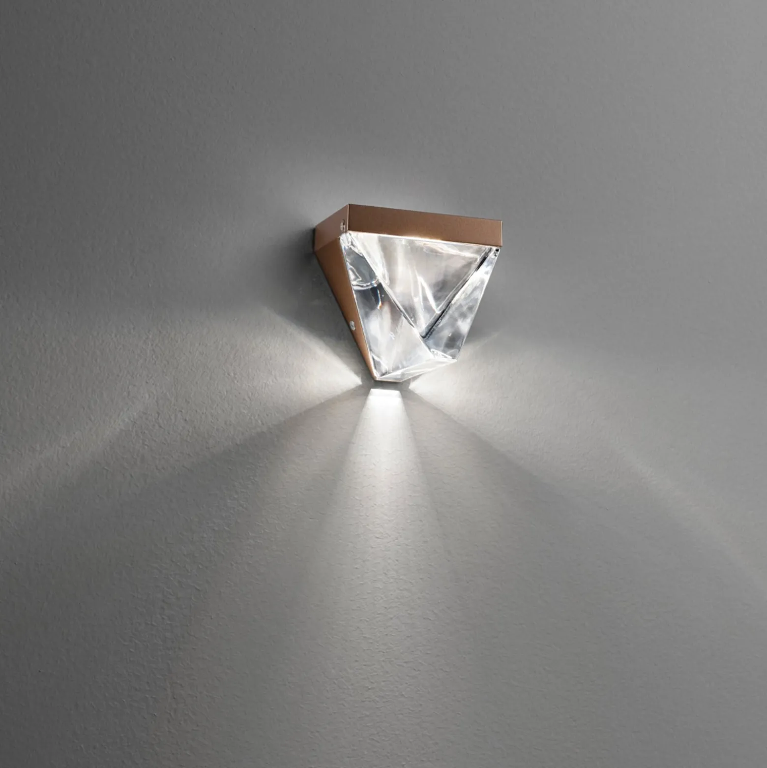 Fabbian Tripla -LED-seinävalaisin, pronssi